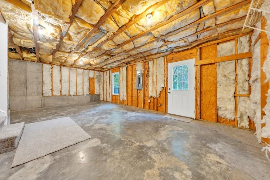 1349 Archbold AVE NE - Photo 27