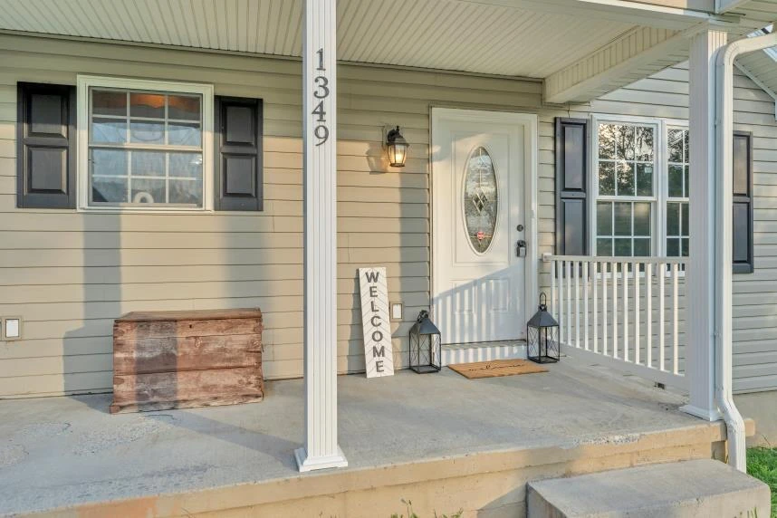 1349 Archbold AVE NE - Photo 4