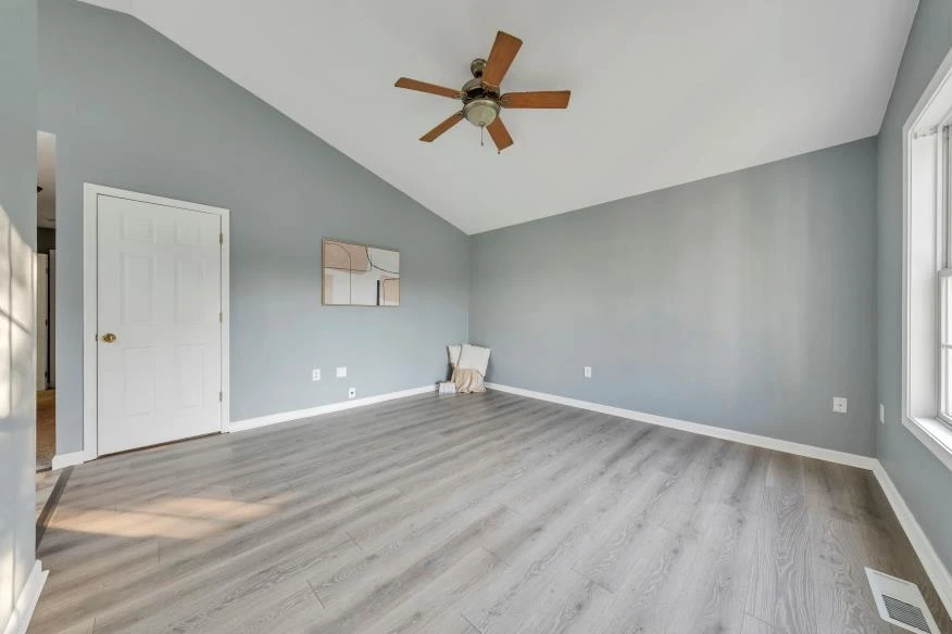 1349 Archbold AVE NE - Photo 6