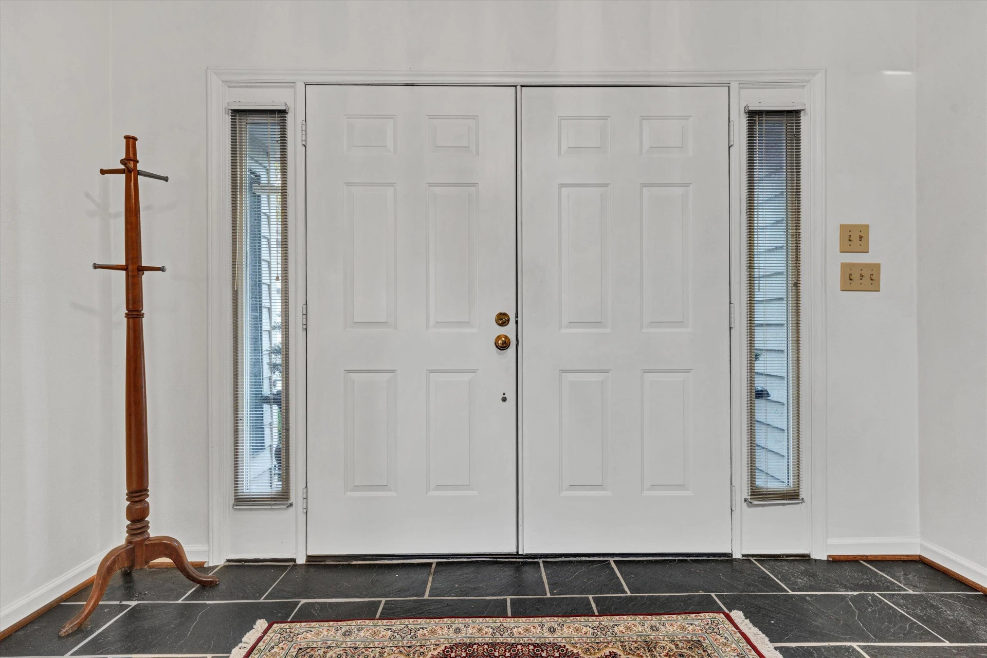 1930 McVitty RD - Photo 6