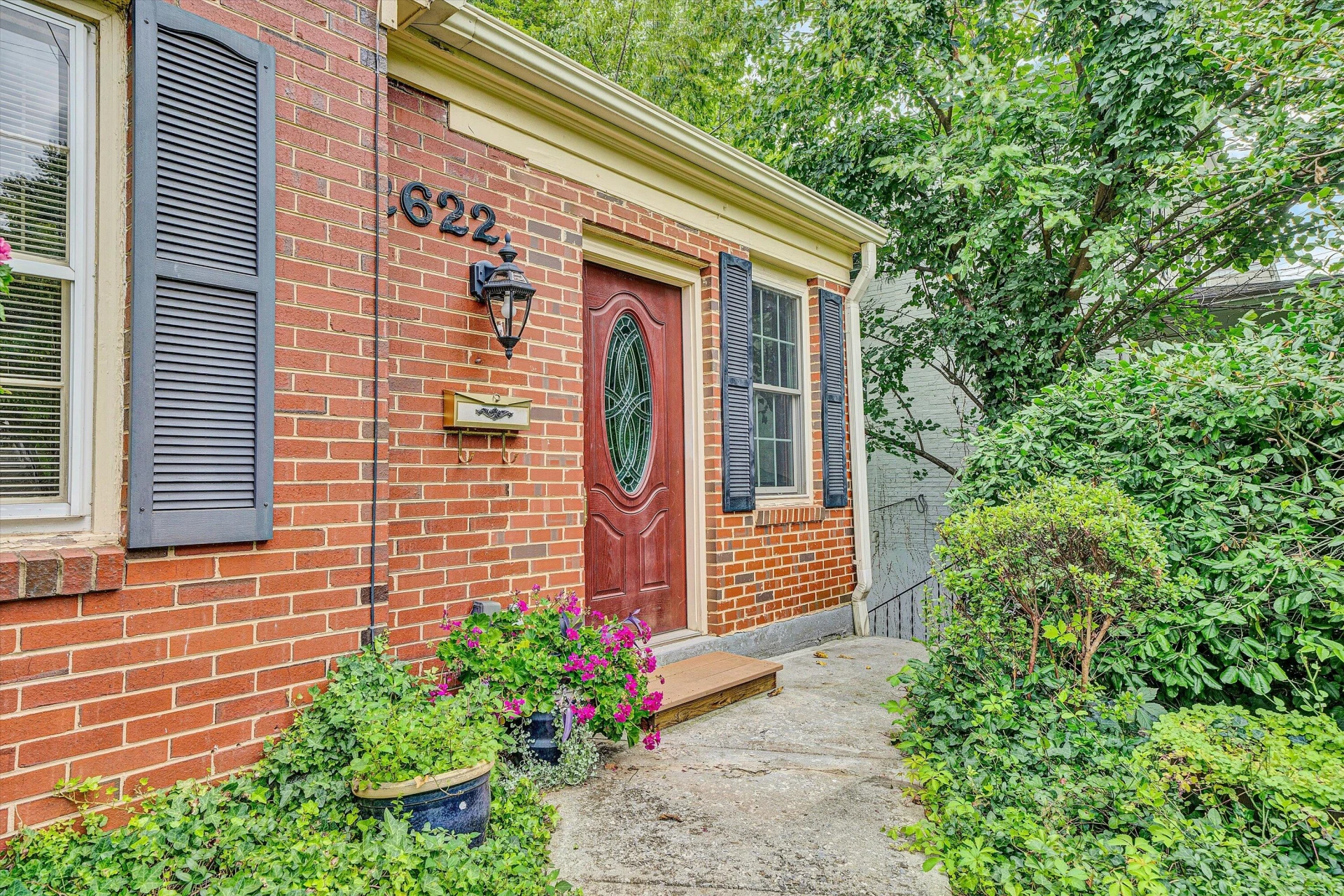 2622 Wycliffe AVE SW - Photo 4
