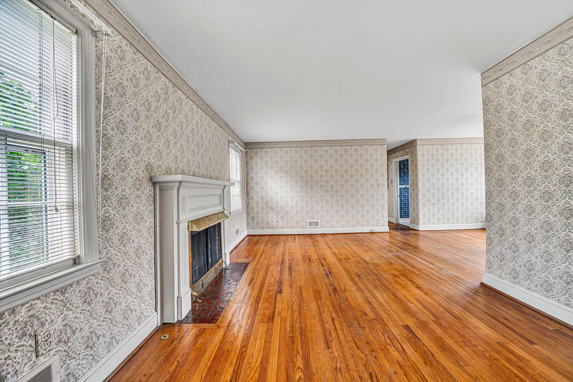 2622 Wycliffe AVE SW - Photo 8