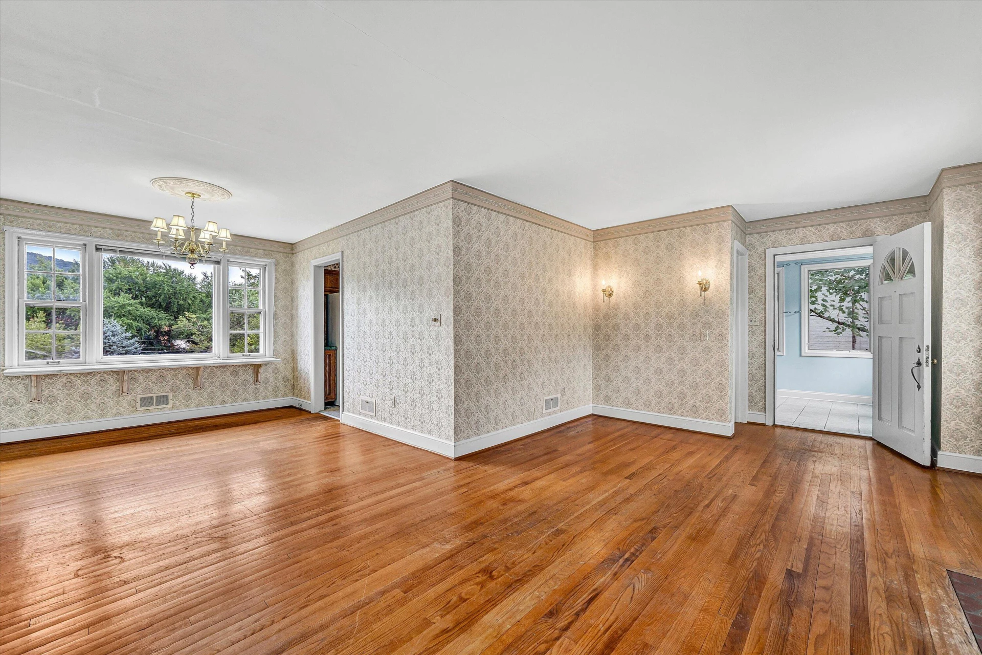 2622 Wycliffe AVE SW - Photo 9