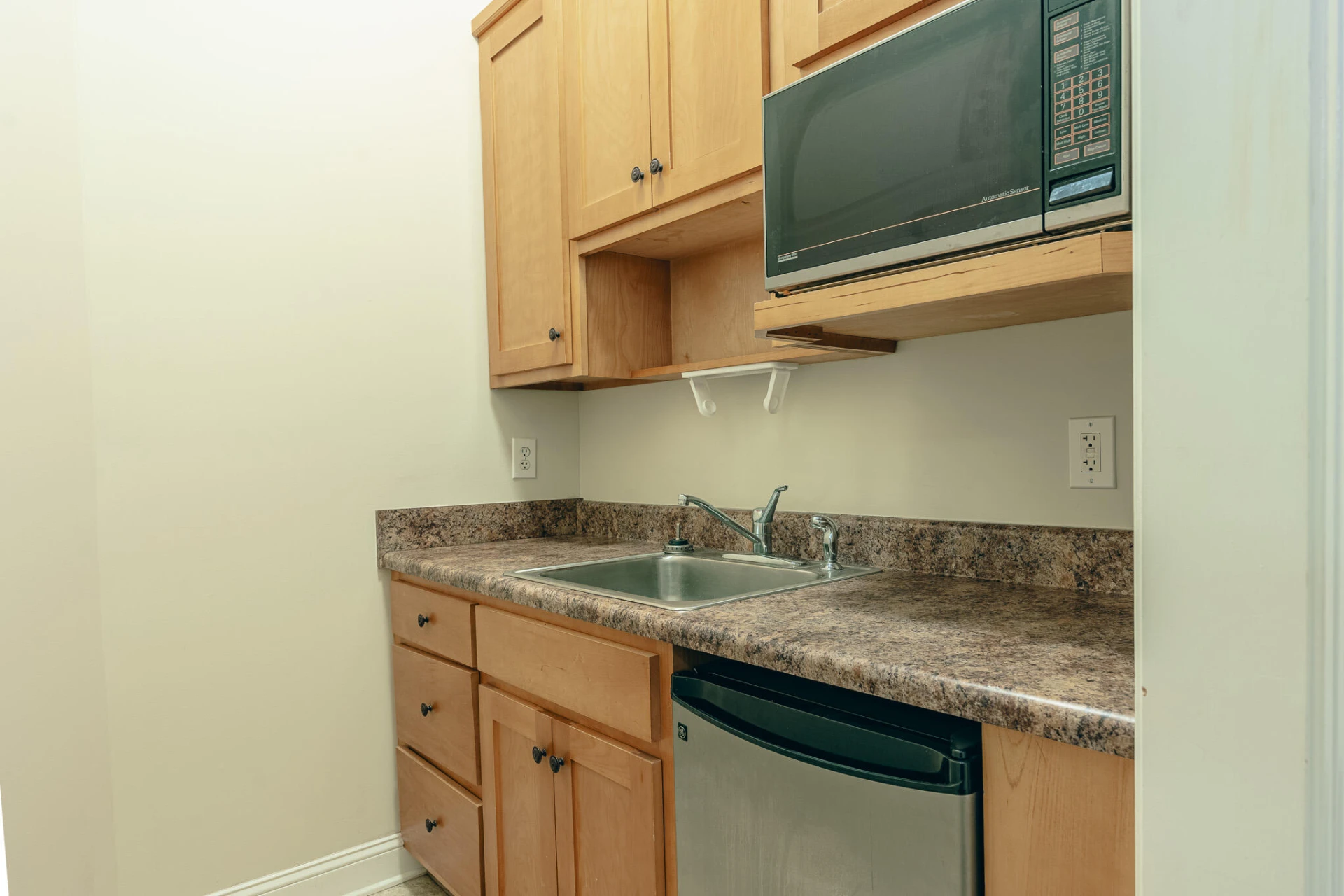 2774 Electric RD #201C - Photo 13