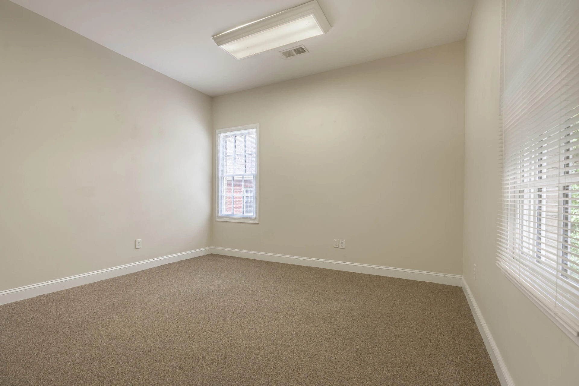 2774 Electric RD #201C - Photo 17