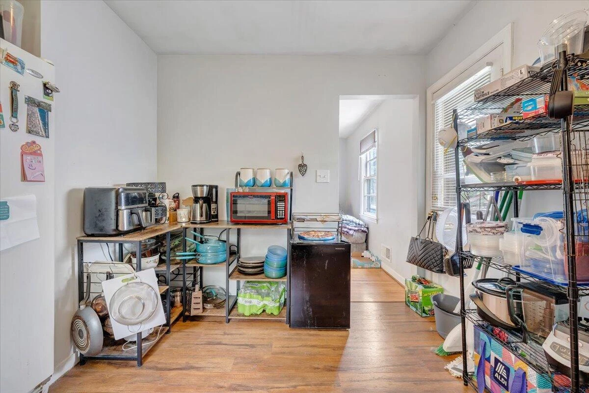3926 Maine AVE NW - Photo 10