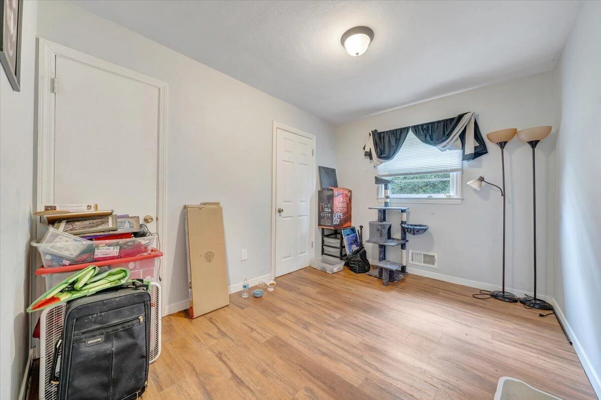 3926 Maine AVE NW - Photo 15