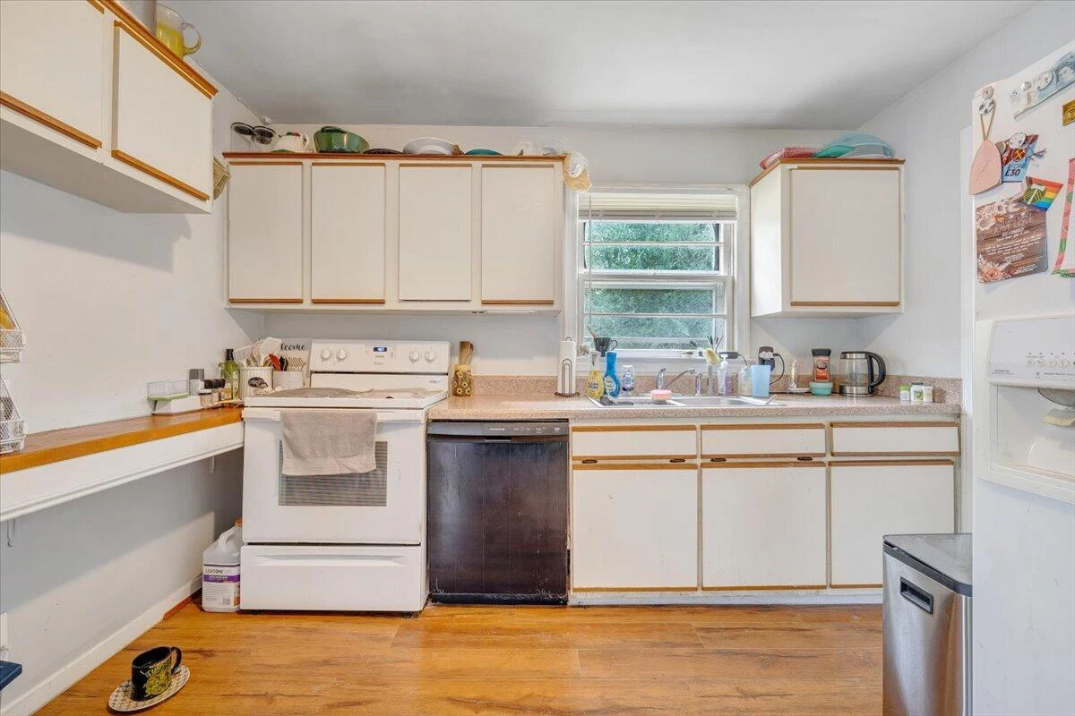 3926 Maine AVE NW - Photo 7