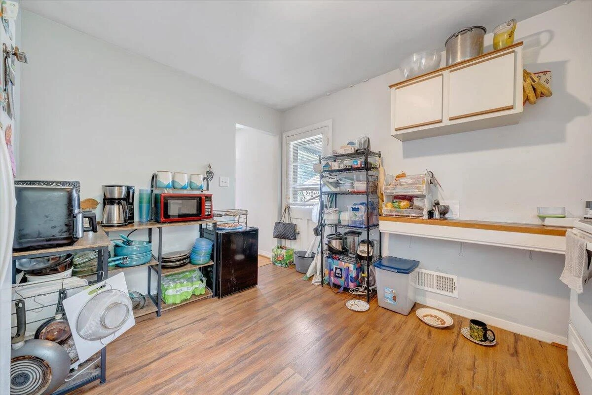 3926 Maine AVE NW - Photo 9