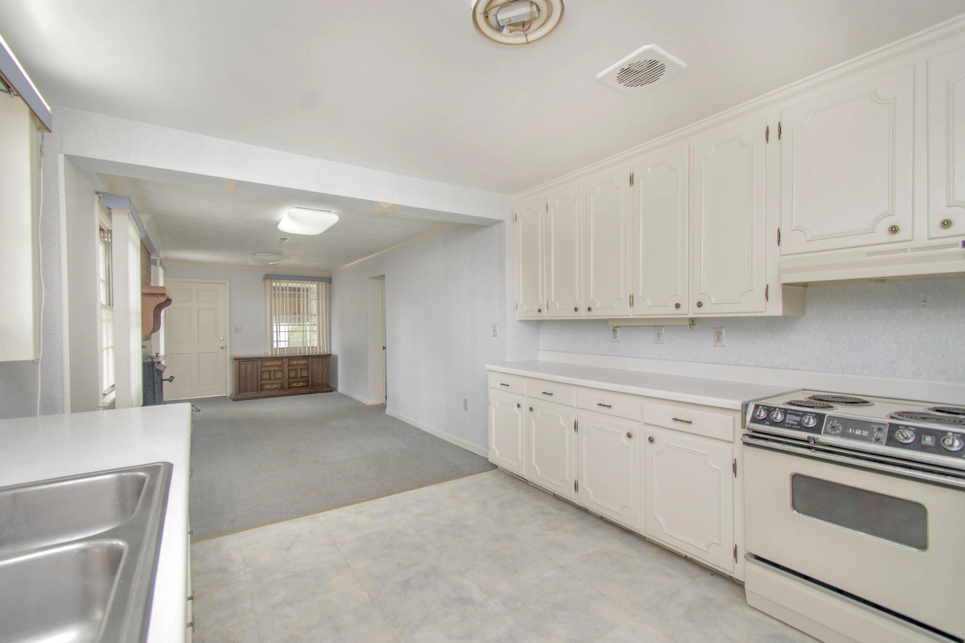 8212 Loman DR - Photo 12