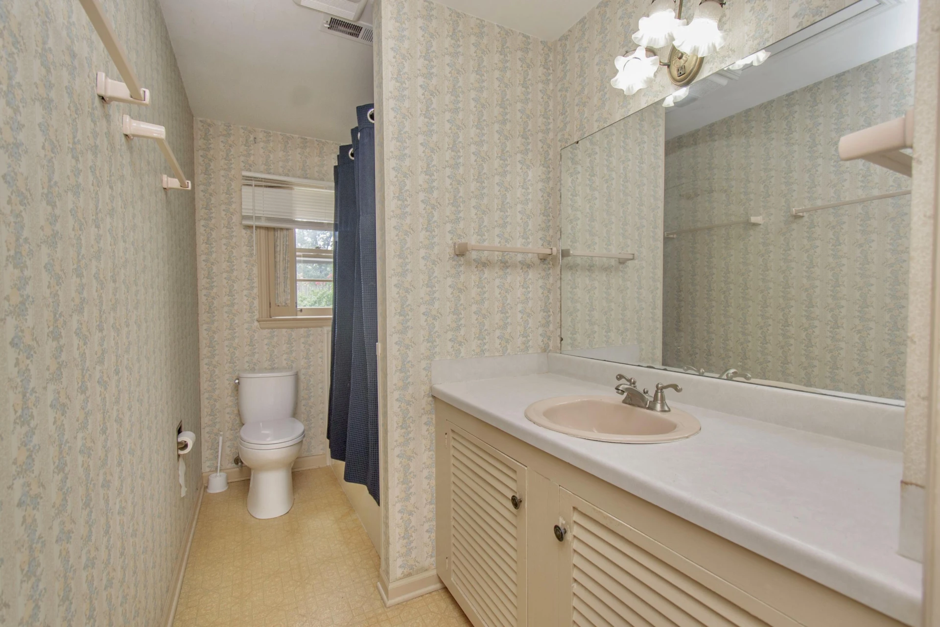 8212 Loman DR - Photo 8