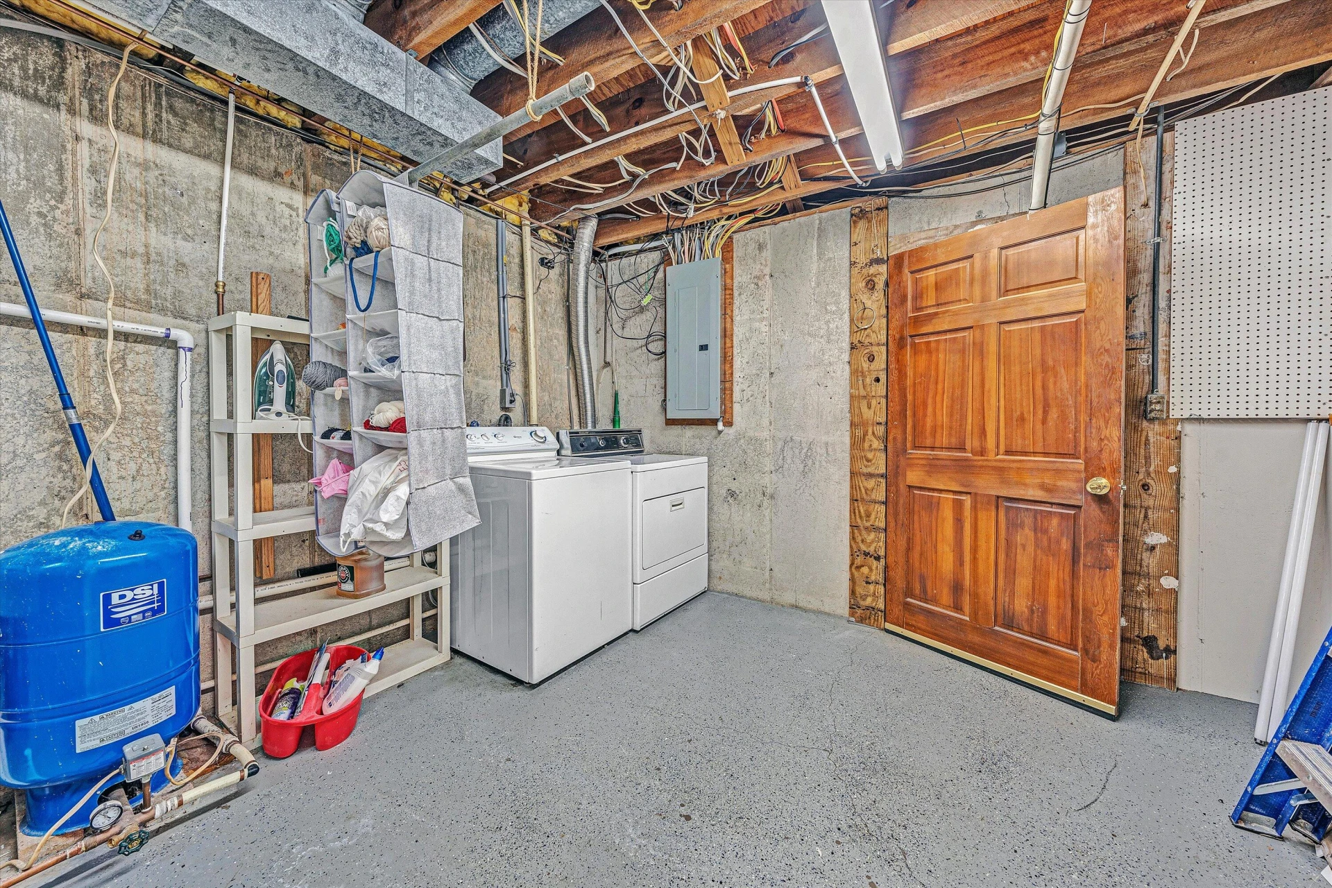 154 Brooks Point LN - Photo 34