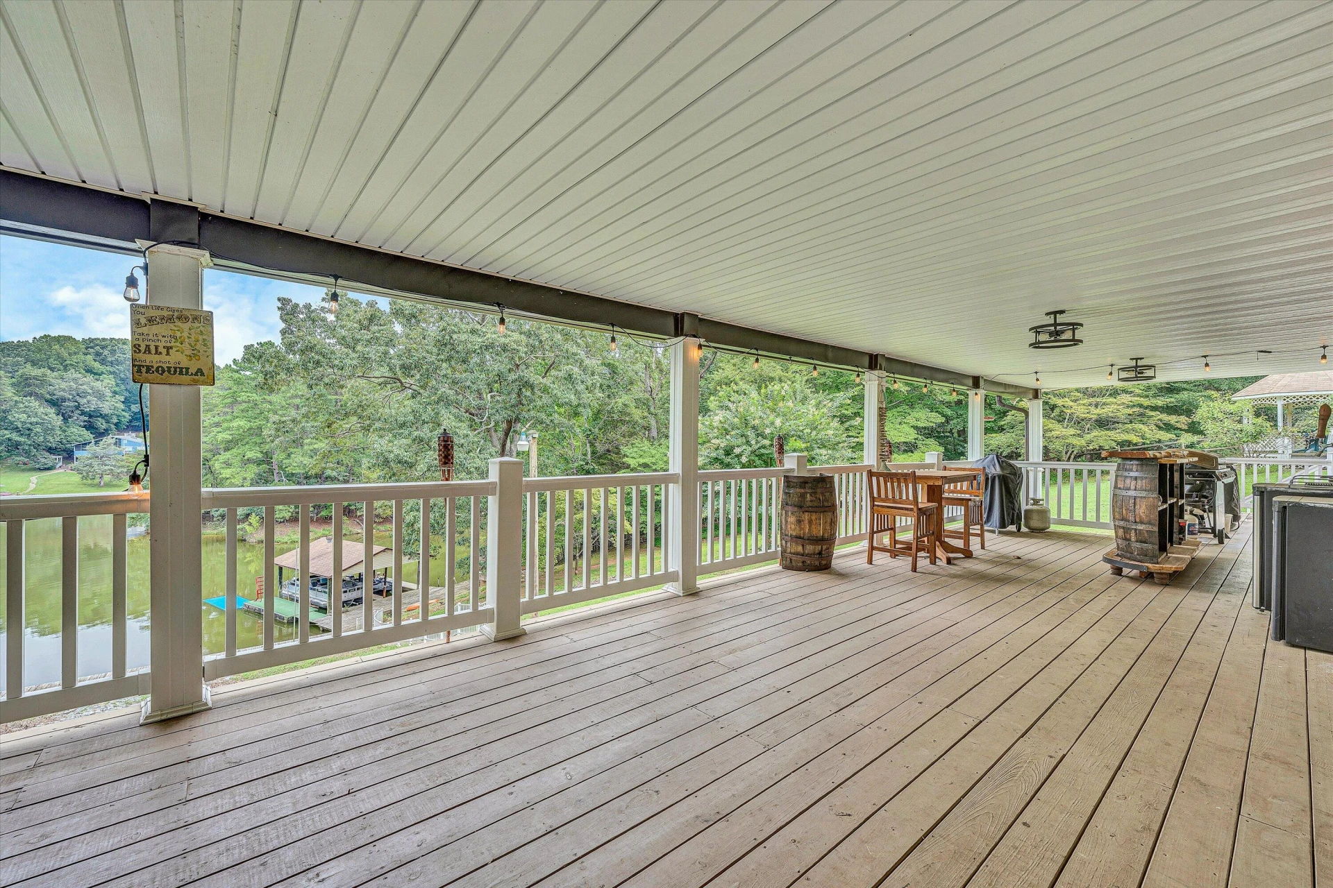 154 Brooks Point LN - Photo 40