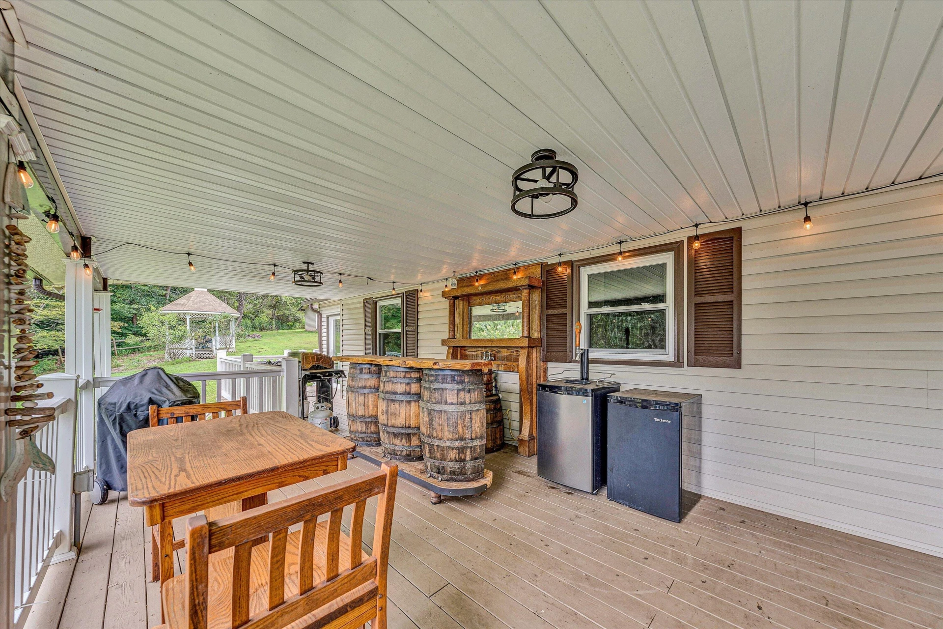154 Brooks Point LN - Photo 43