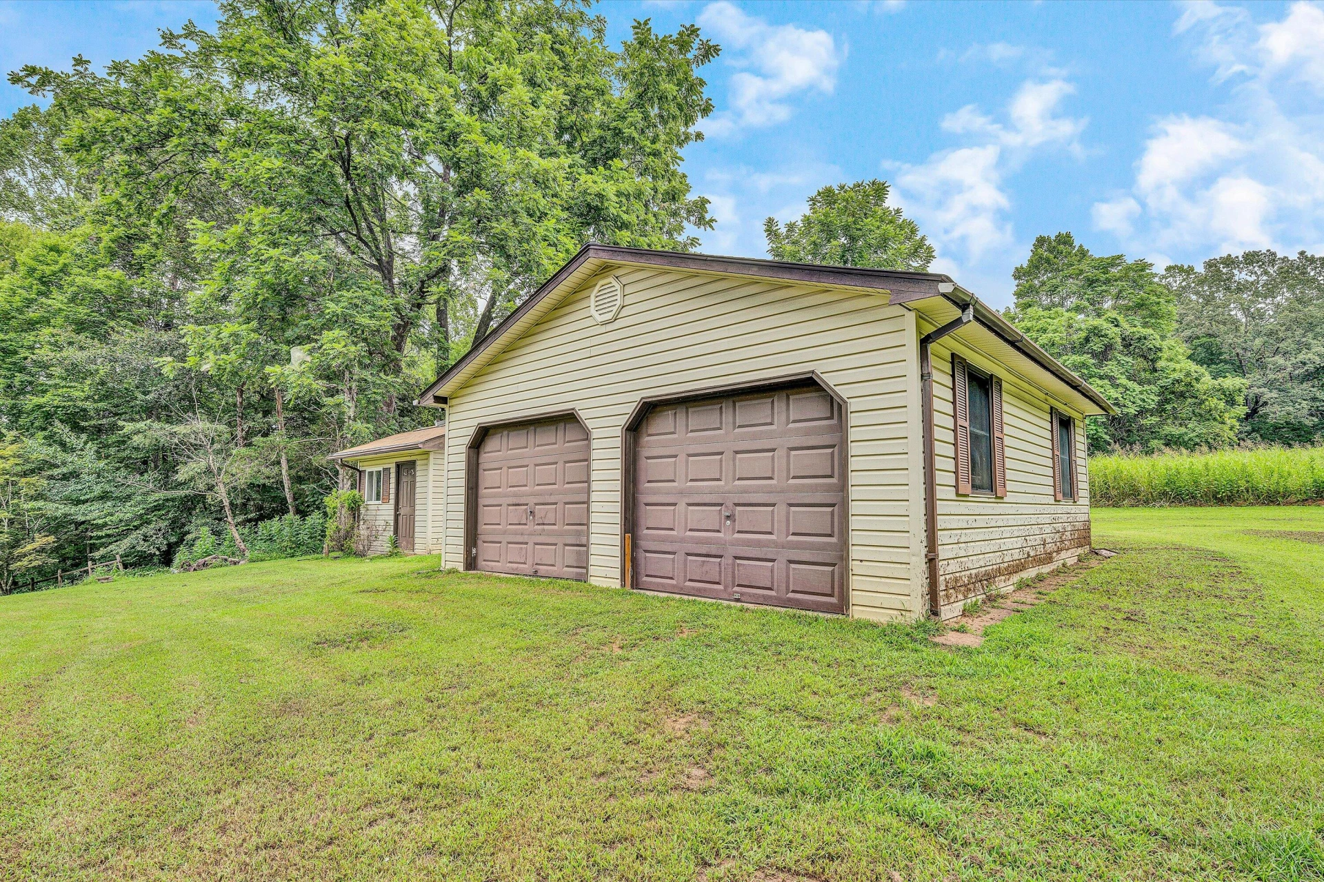 154 Brooks Point LN - Photo 57