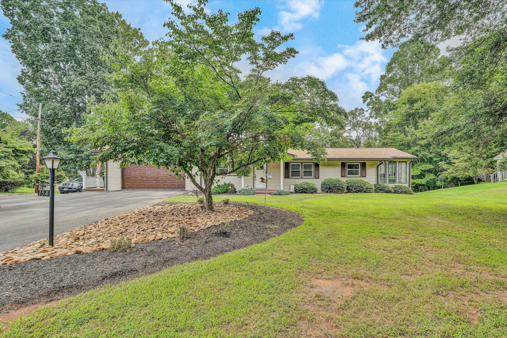 154 Brooks Point LN - Photo 59