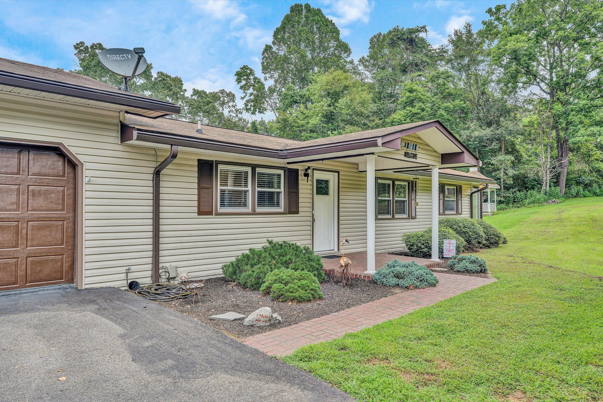 154 Brooks Point LN - Photo 64