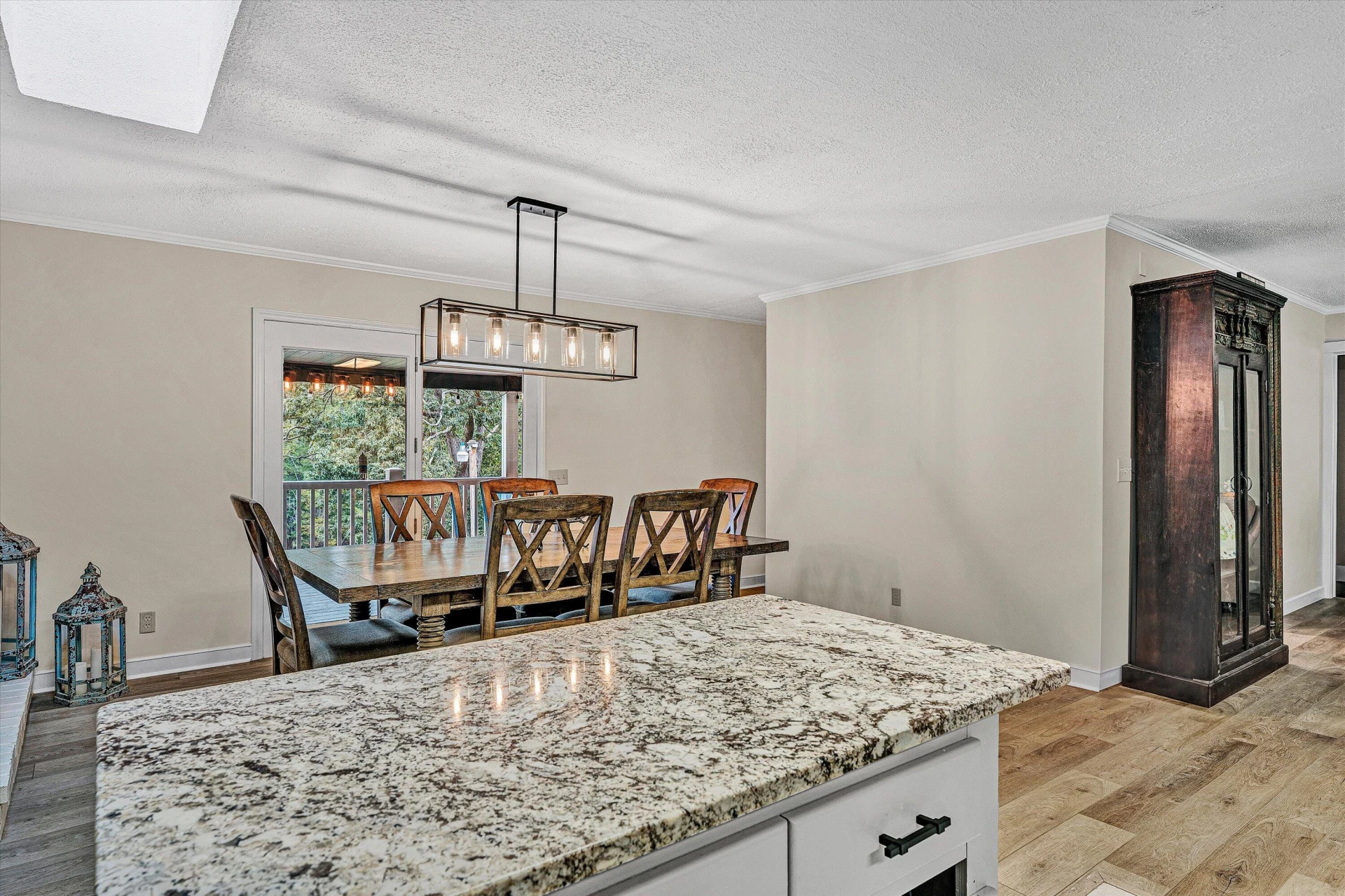154 Brooks Point LN - Photo 10