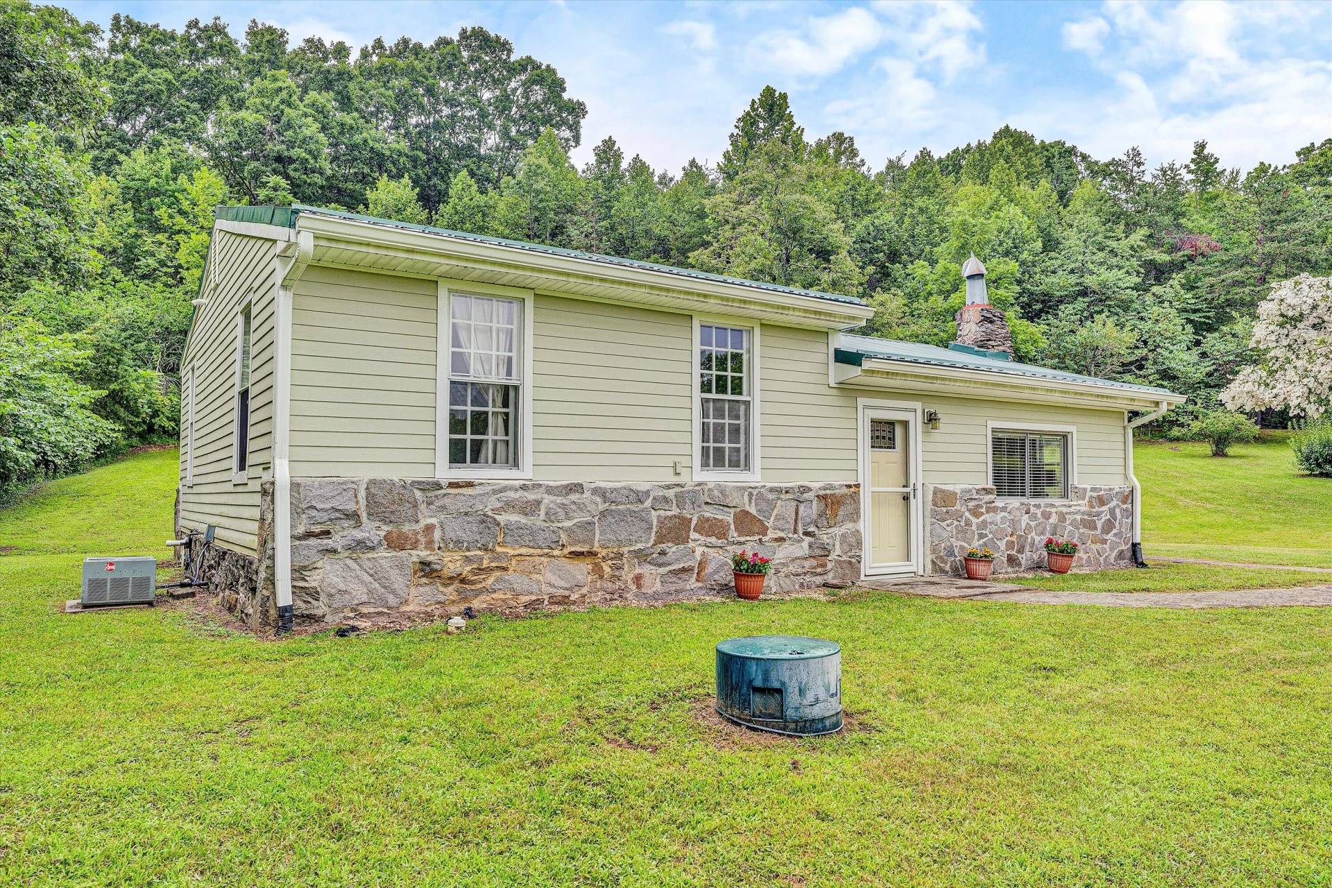 2506 Five Mile Mountain RD - Photo 3