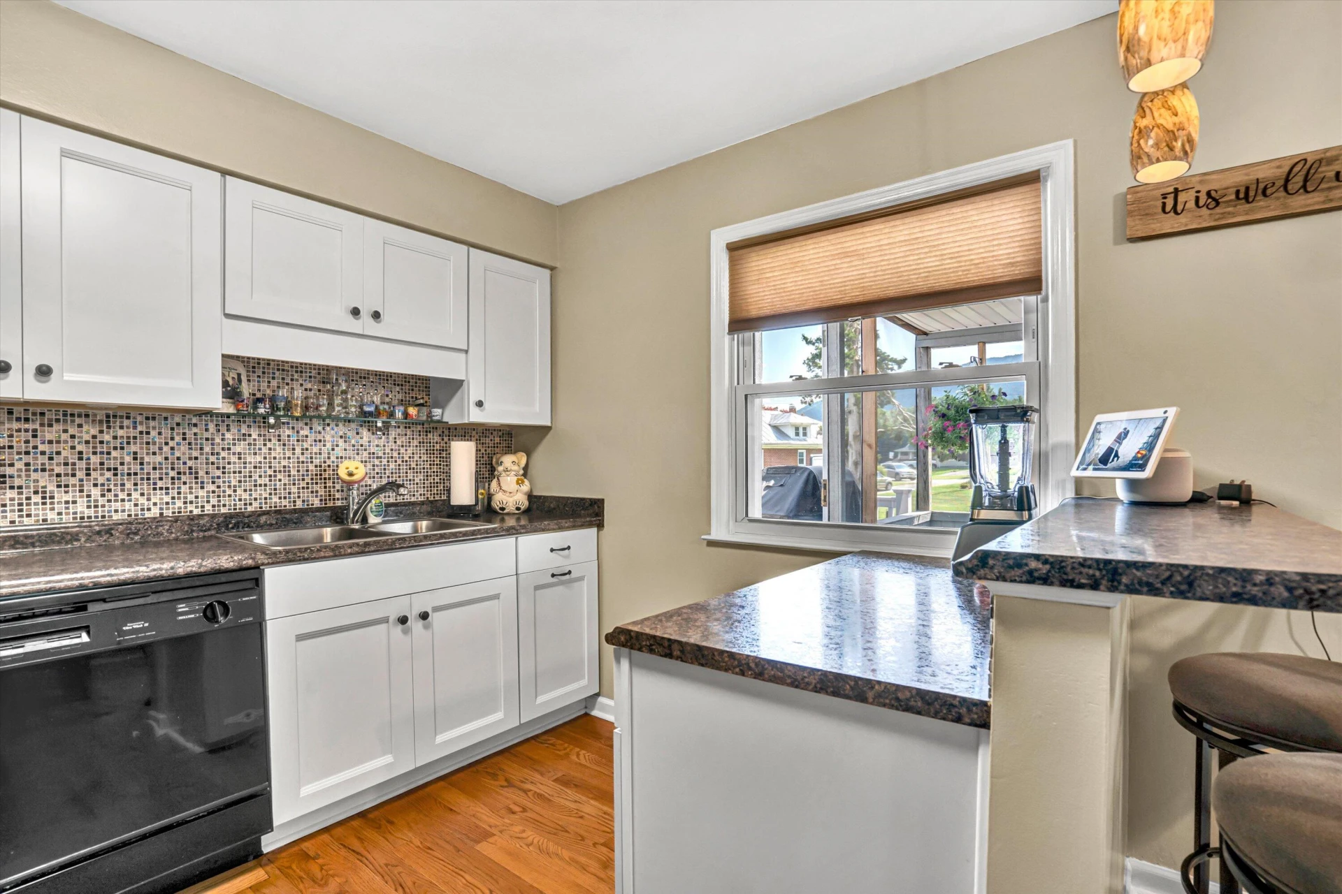 1629 Indian Rock RD - Photo 12