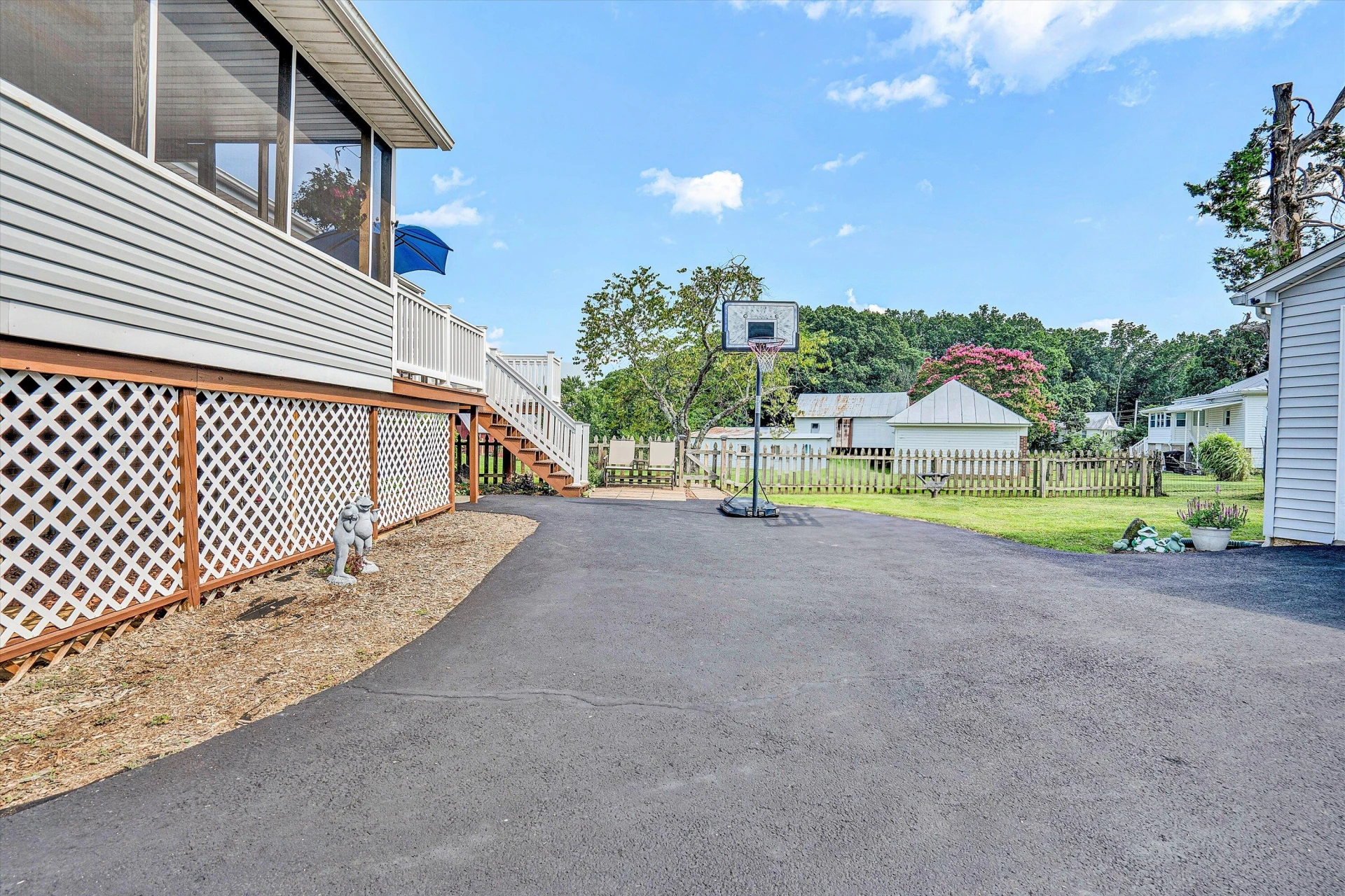 1629 Indian Rock RD - Photo 39