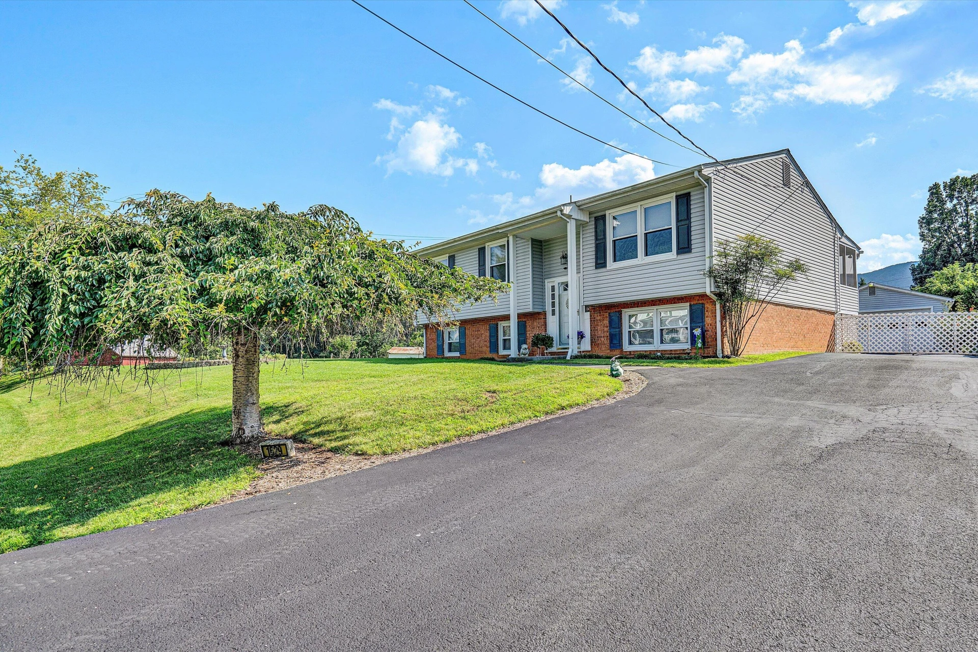 1629 Indian Rock RD - Photo 4