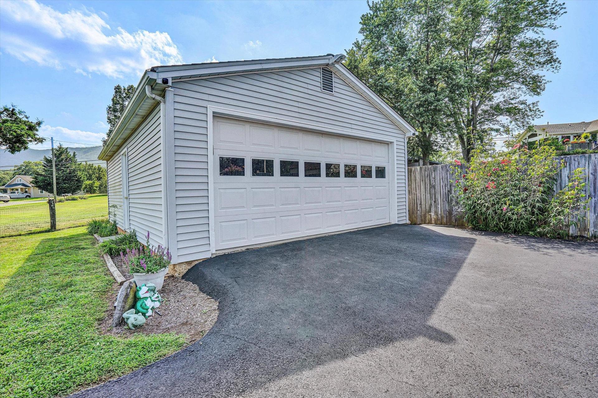 1629 Indian Rock RD - Photo 42