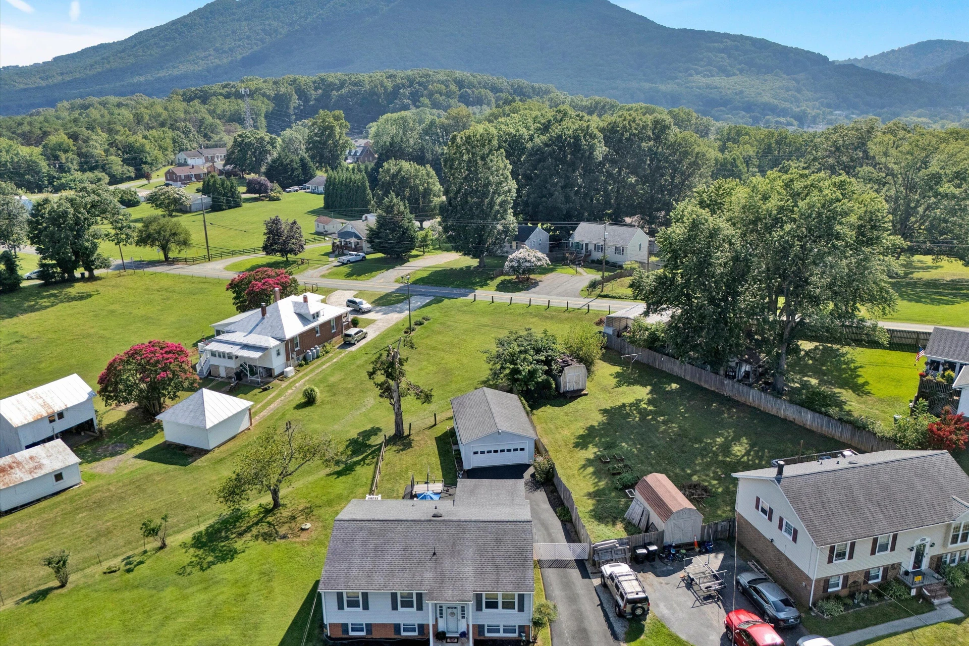 1629 Indian Rock RD - Photo 48