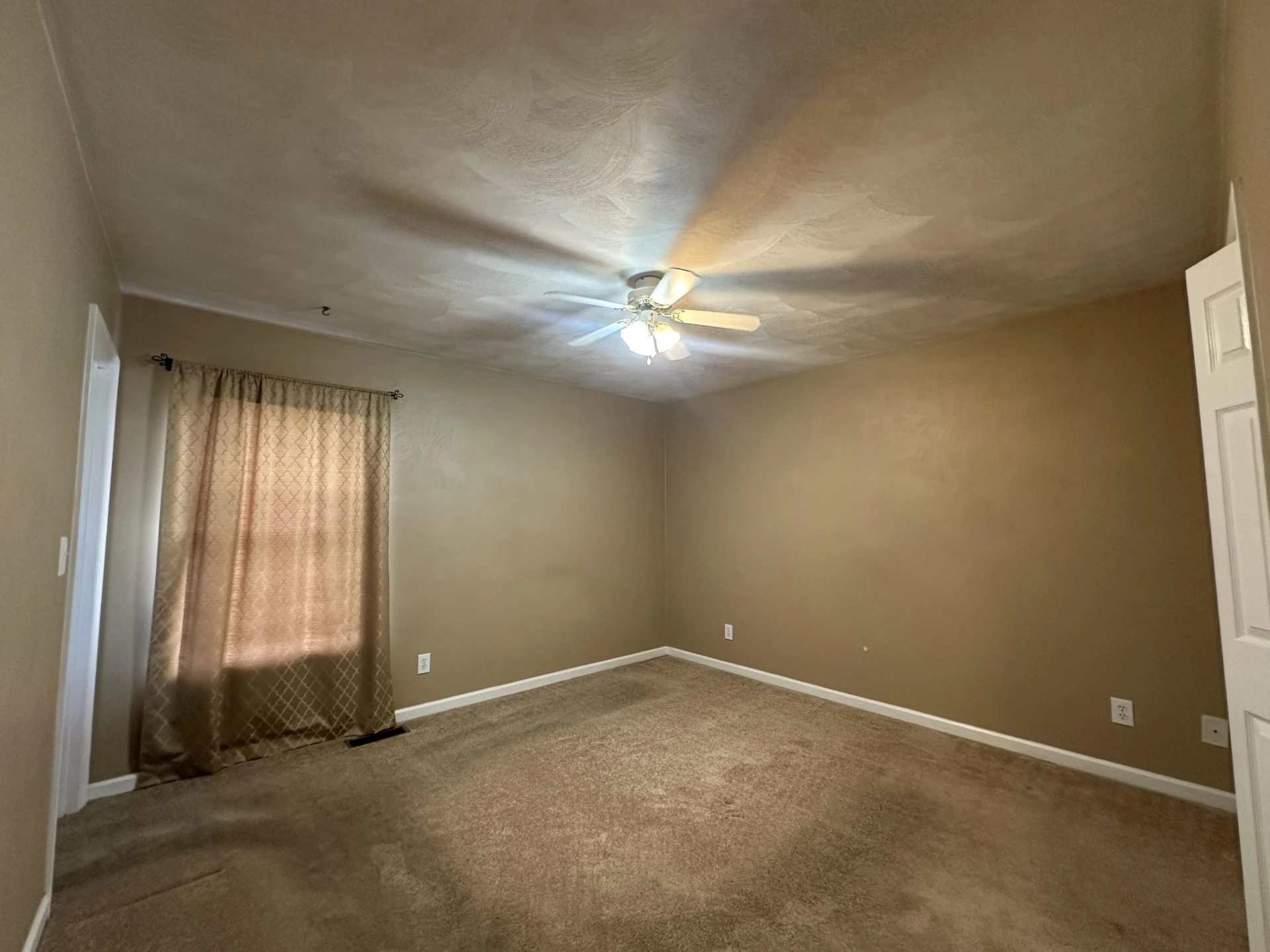 1621 24th ST NE - Photo 10