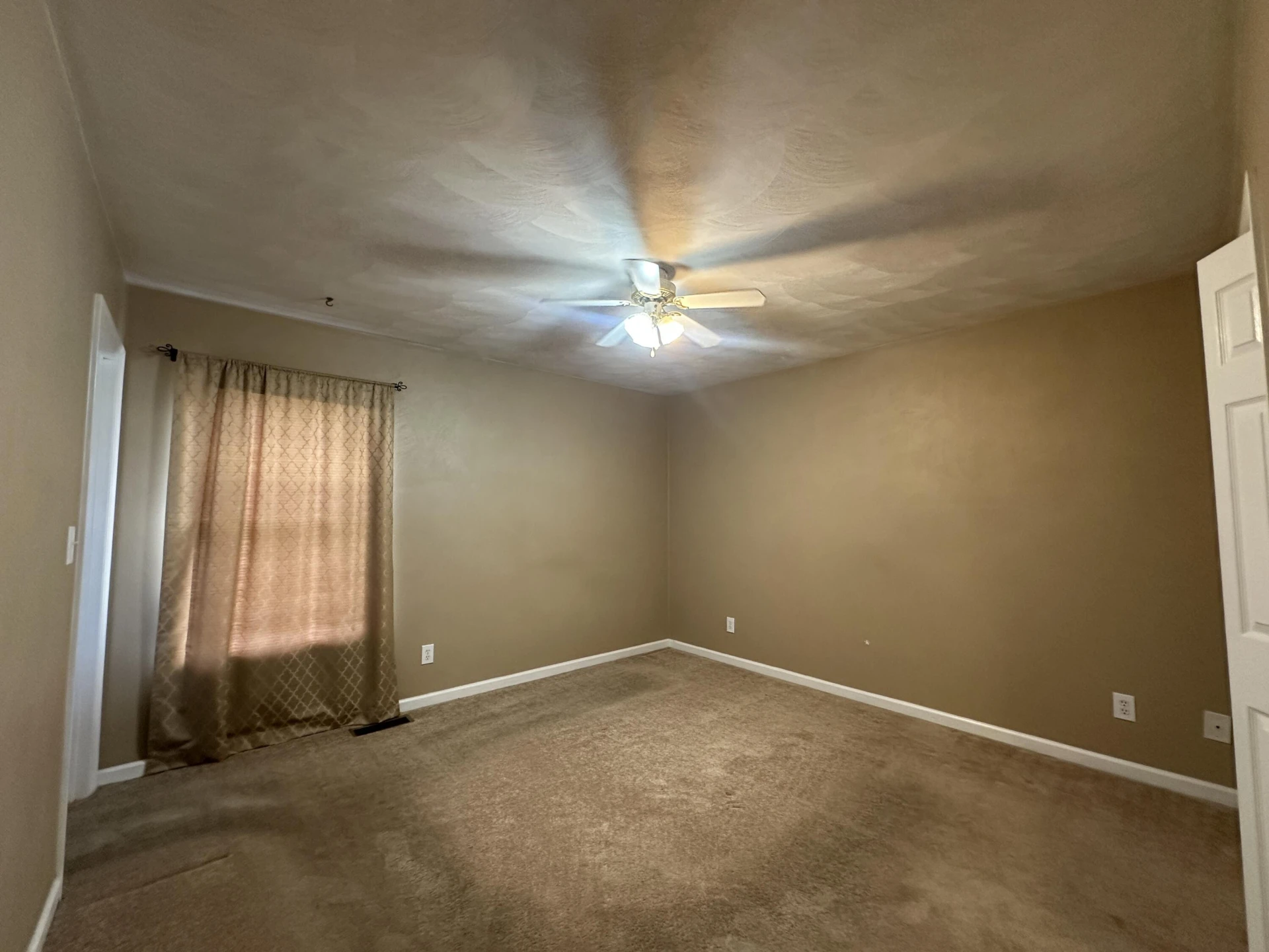 1621 24th ST NE - Photo 11