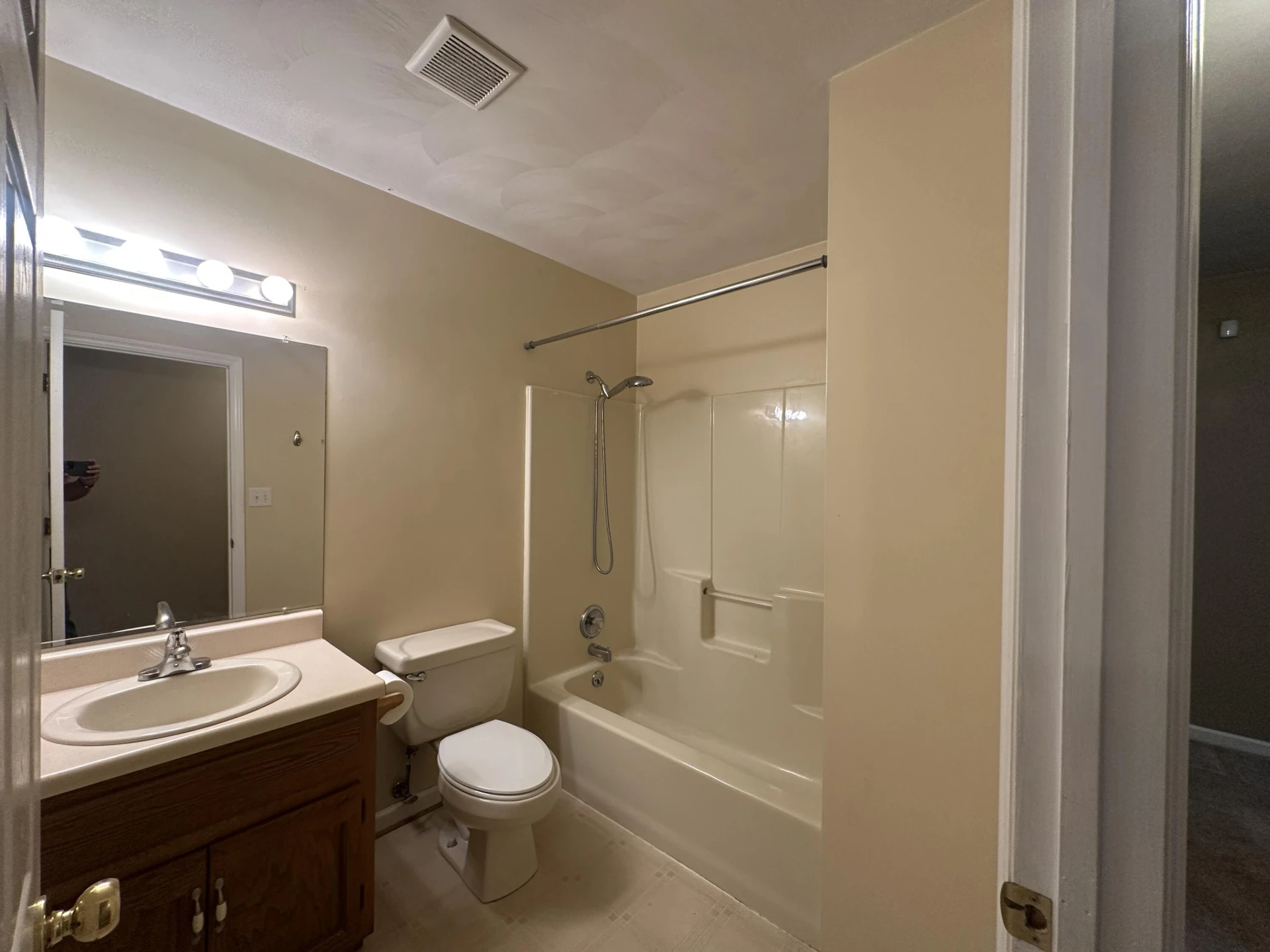 1621 24th ST NE - Photo 7