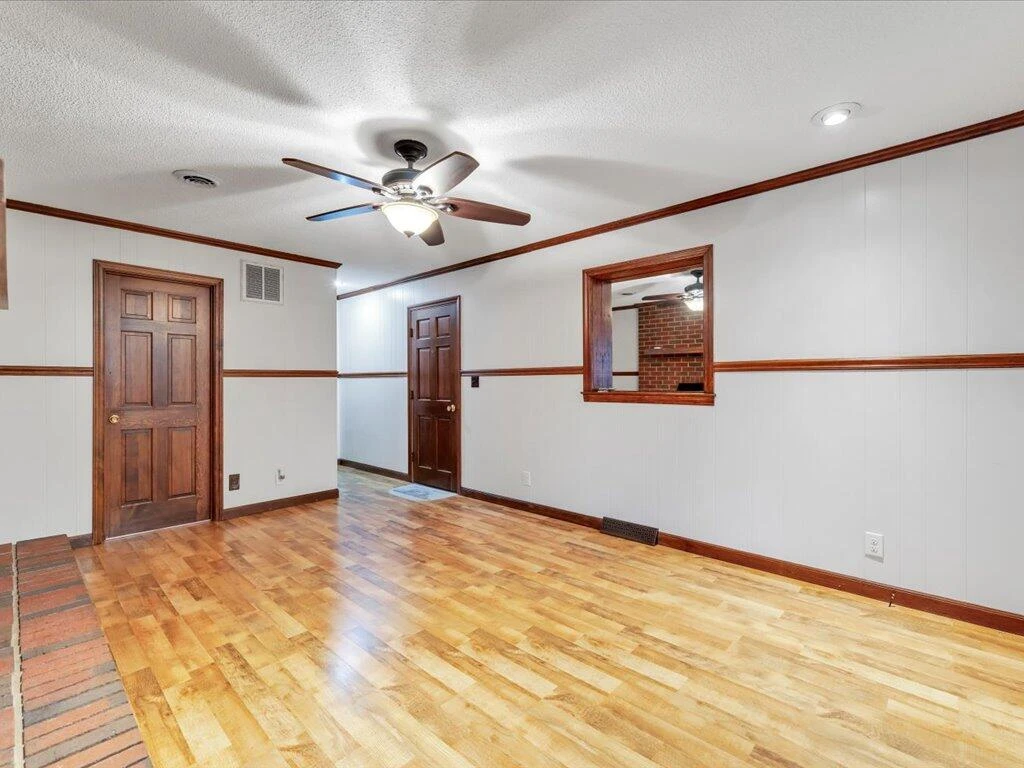 1630 County Line RD - Photo 16