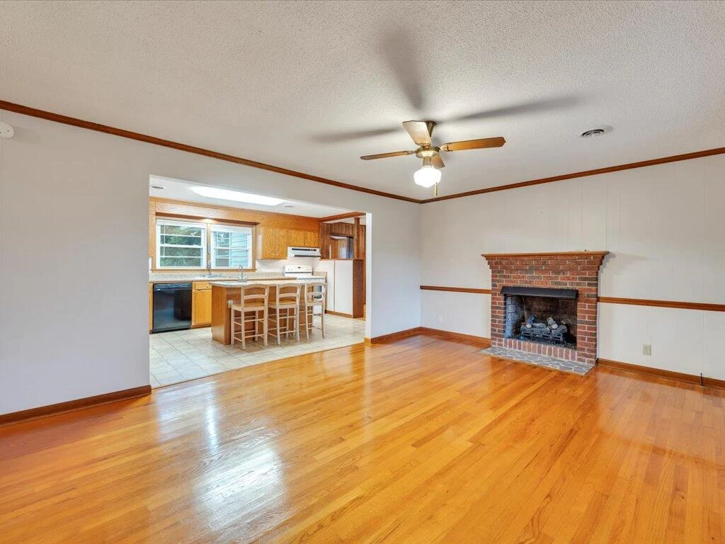 1630 County Line RD - Photo 2