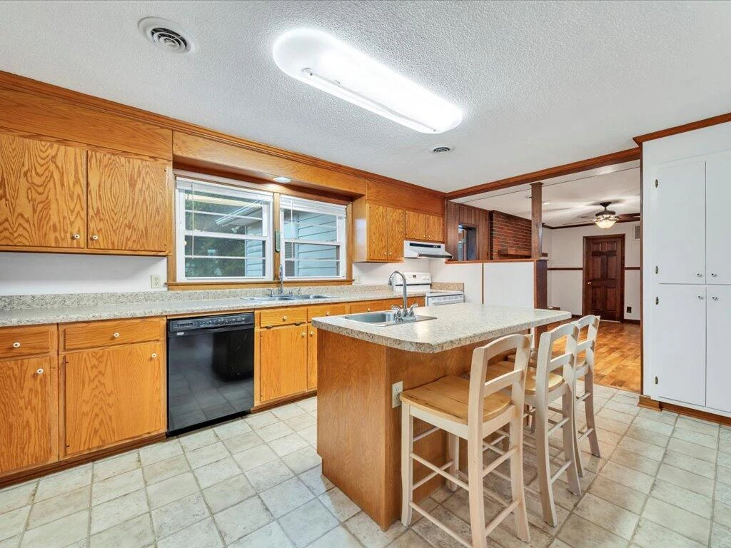 1630 County Line RD - Photo 9