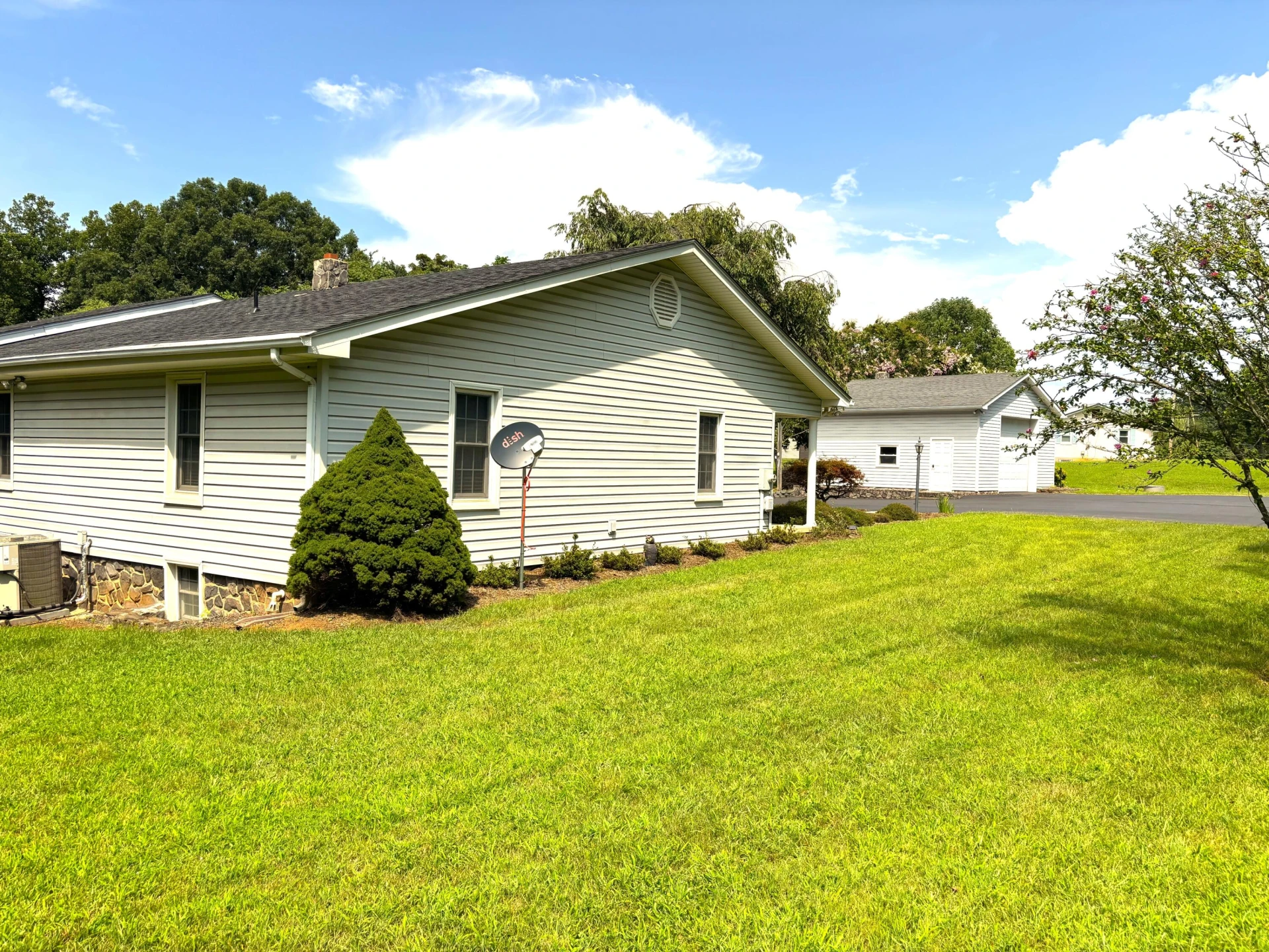 1235 Rock Spring RD - Photo 10