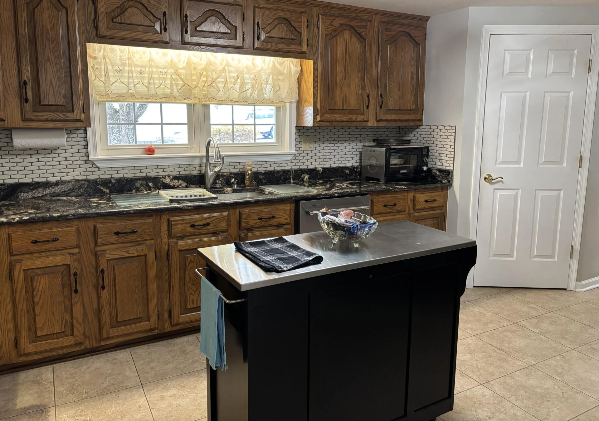 1235 Rock Spring RD - Photo 18