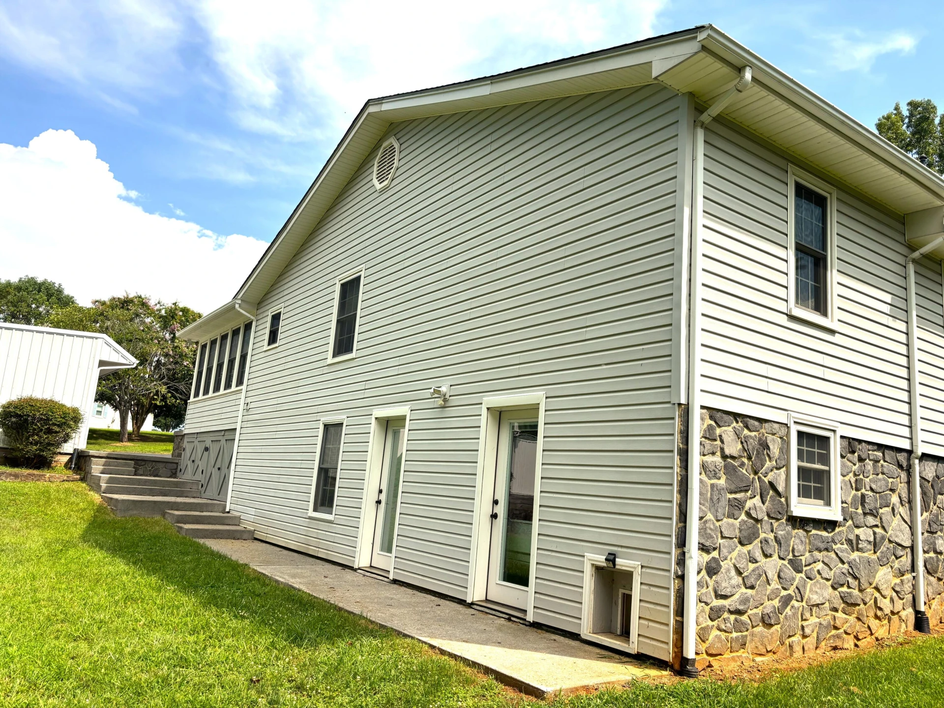 1235 Rock Spring RD - Photo 7
