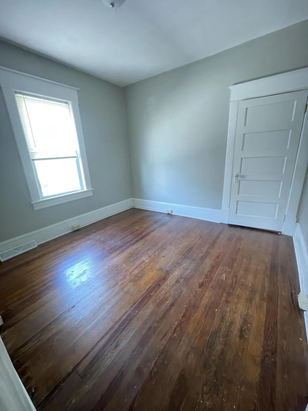 670 Morrill AVE SE - Photo 10