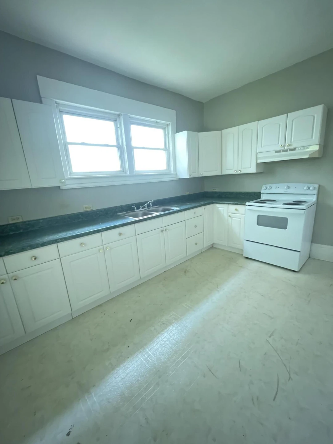 670 Morrill AVE SE - Photo 6