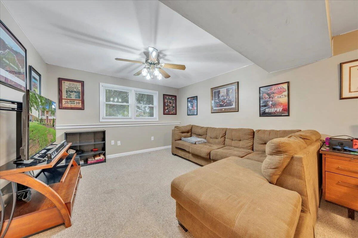637 Catawba DR - Photo 21