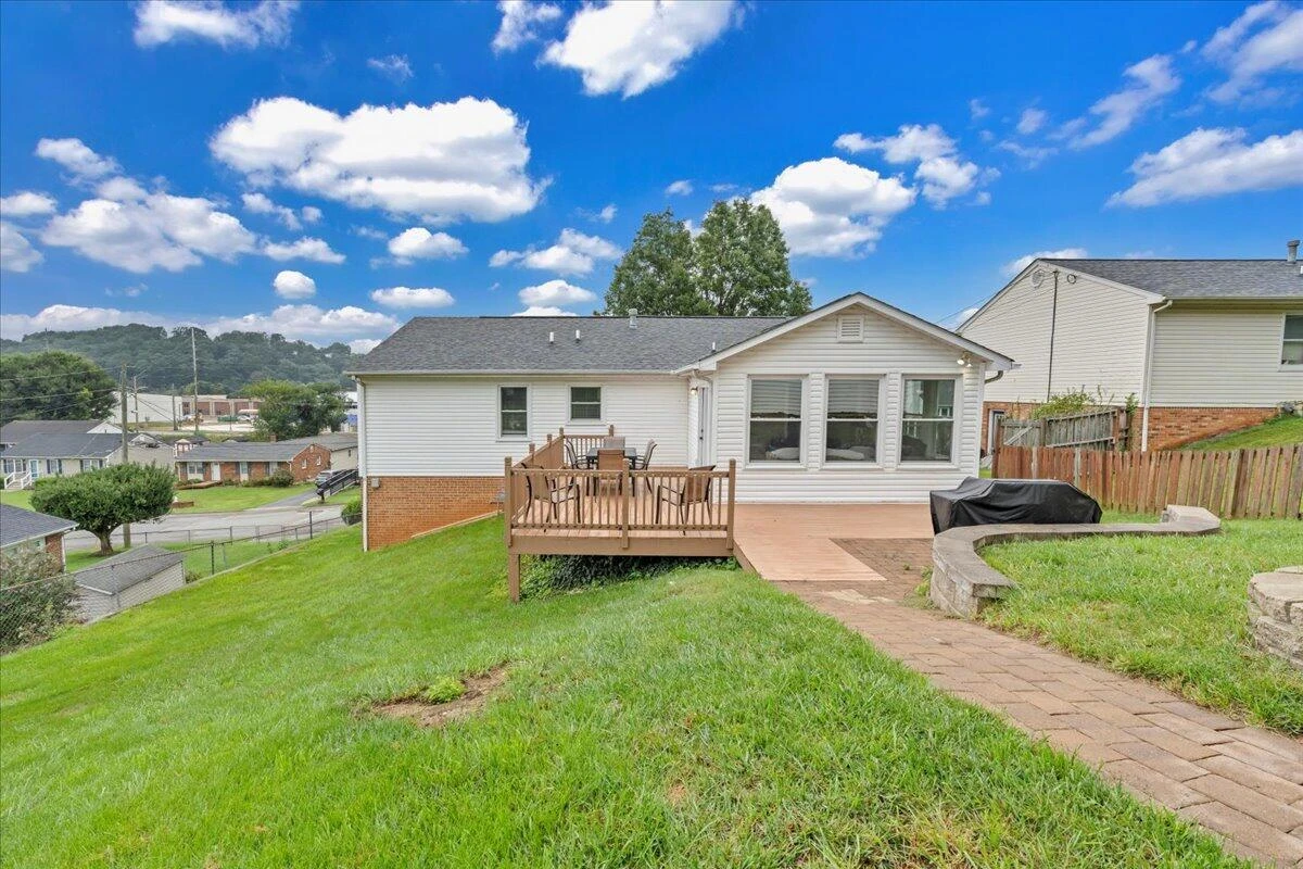 637 Catawba DR - Photo 39