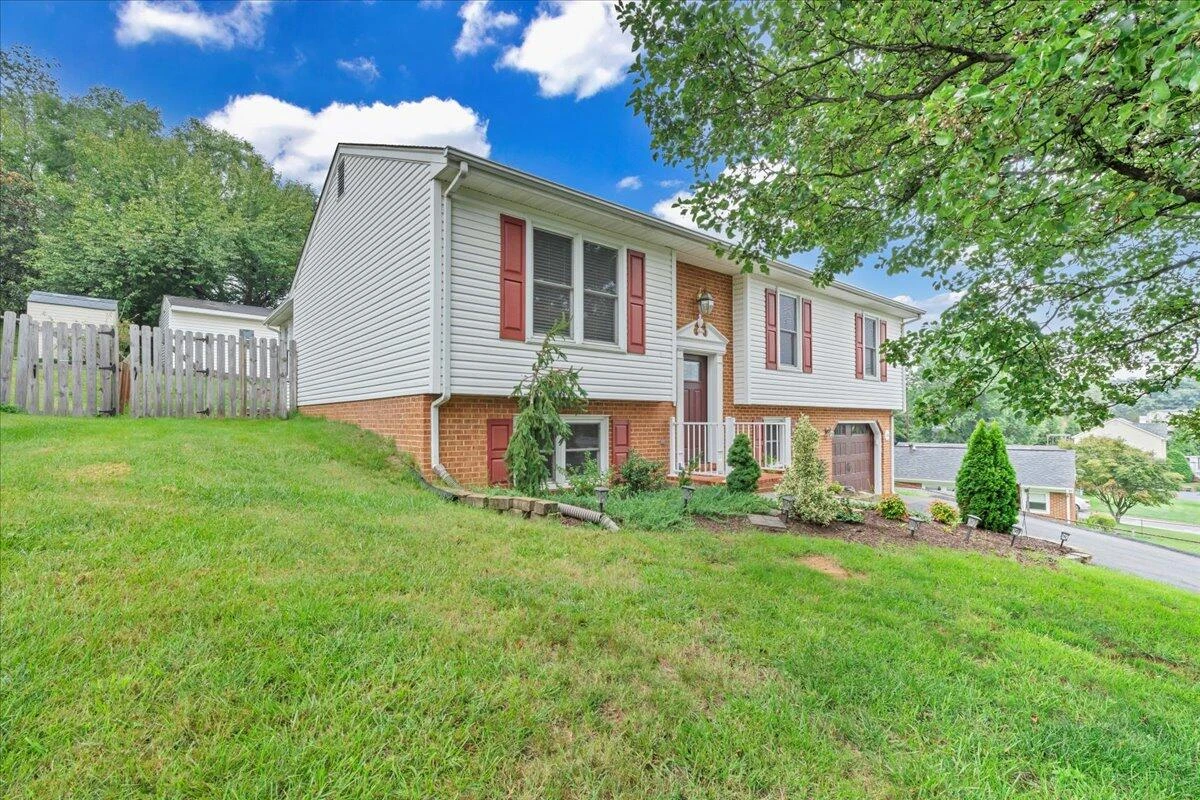 637 Catawba DR - Photo 48