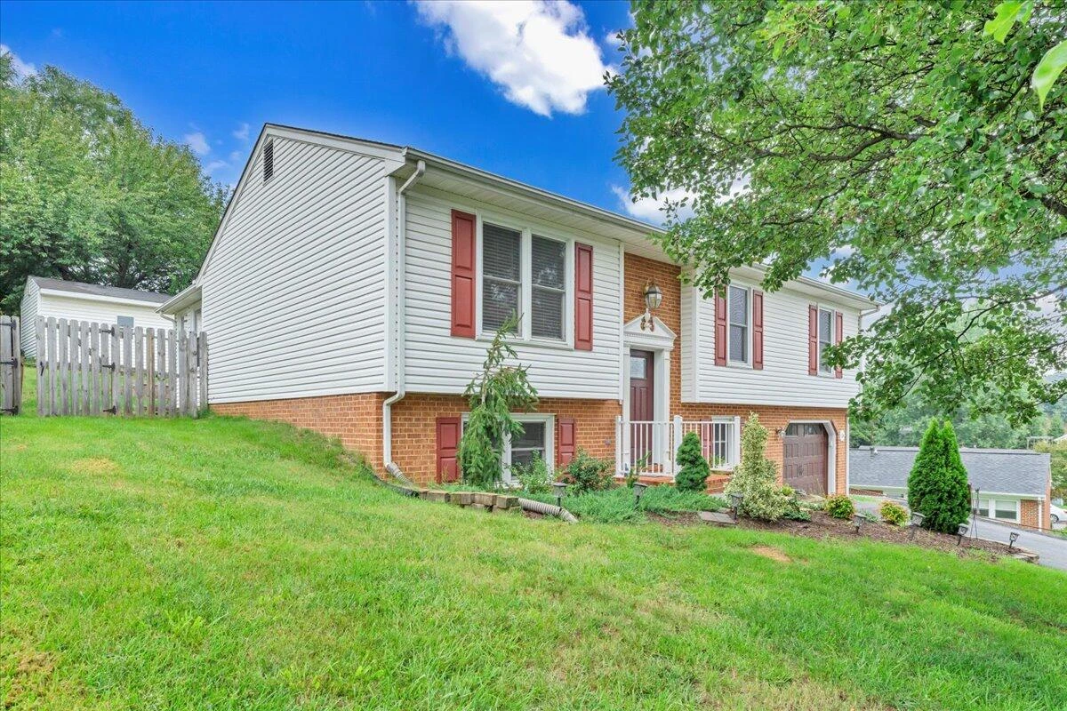 637 Catawba DR - Photo 49