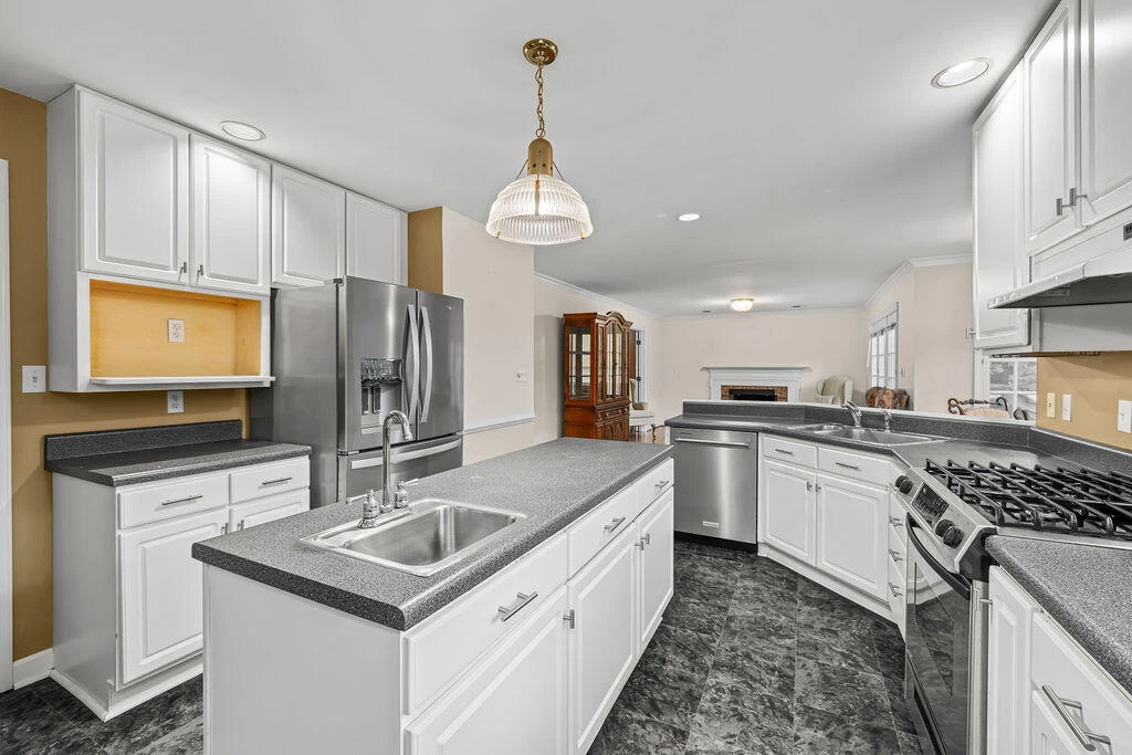 3528 Ridgecroft DR - Photo 15