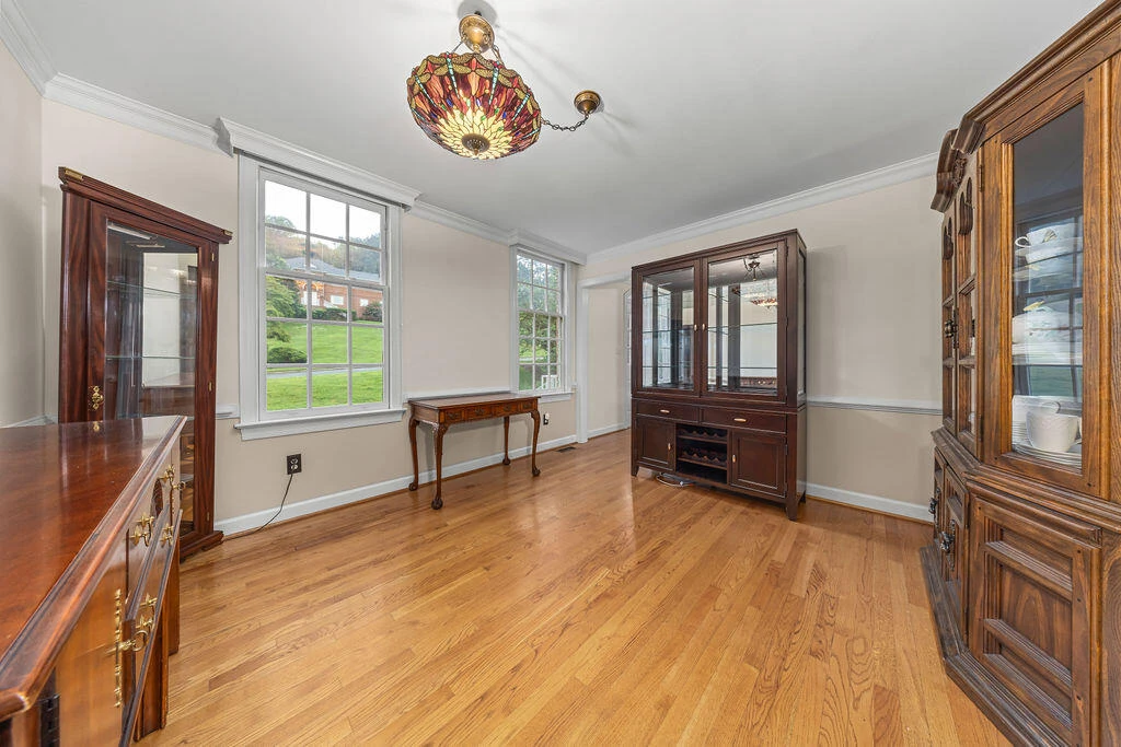 3528 Ridgecroft DR - Photo 5