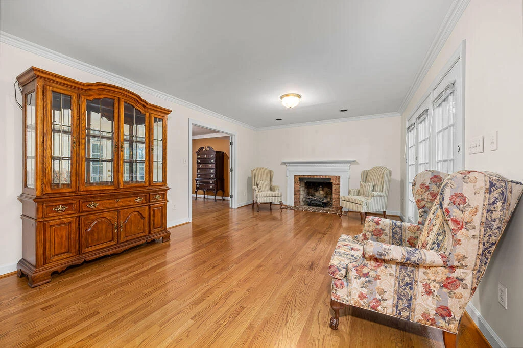 3528 Ridgecroft DR - Photo 6