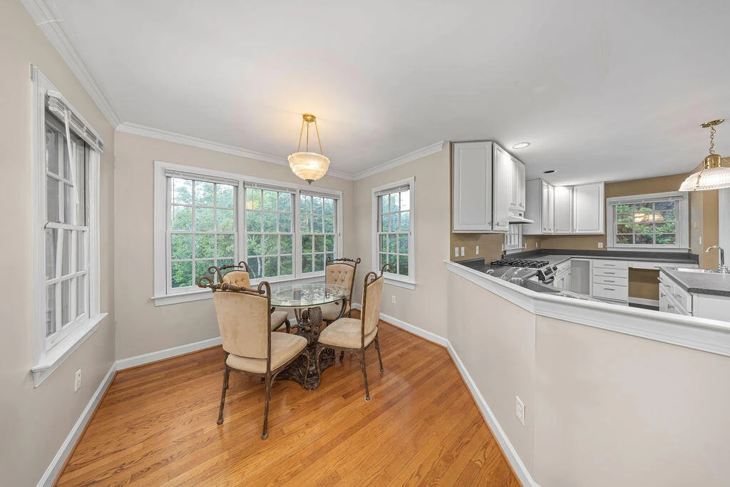 3528 Ridgecroft DR - Photo 9