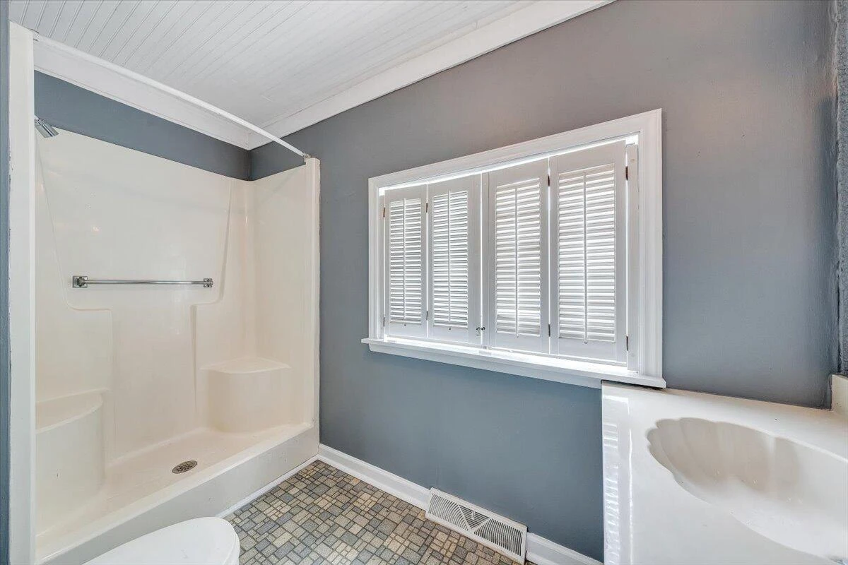 2633 Cedarhurst AVE NW - Photo 19
