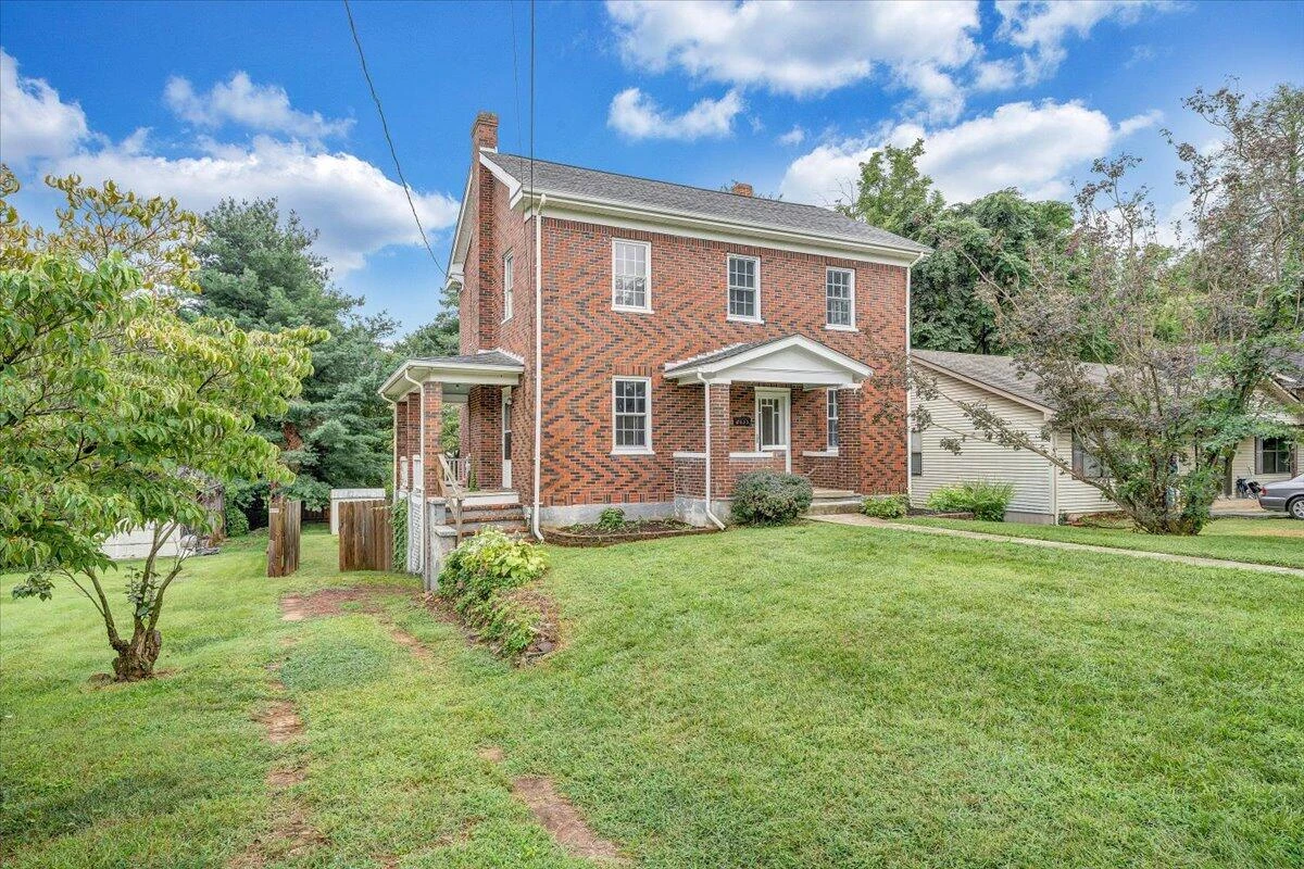 2633 Cedarhurst AVE NW - Photo 36