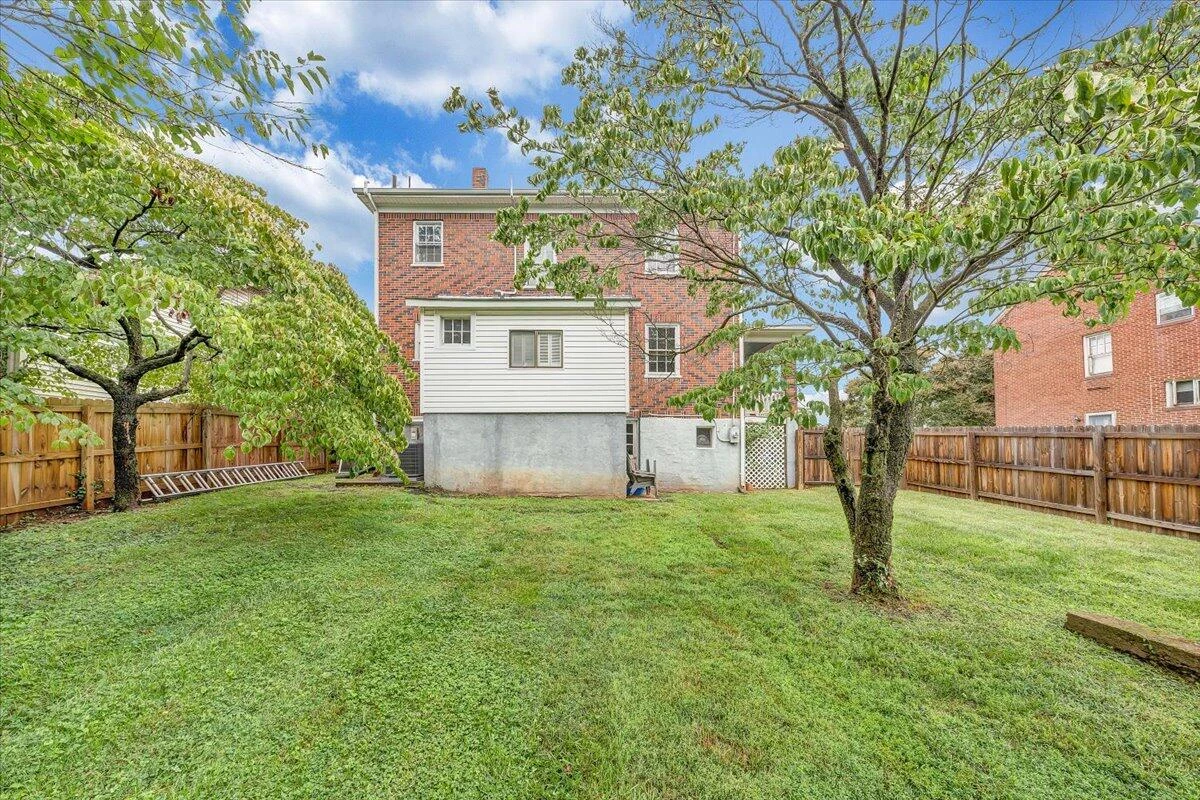 2633 Cedarhurst AVE NW - Photo 39